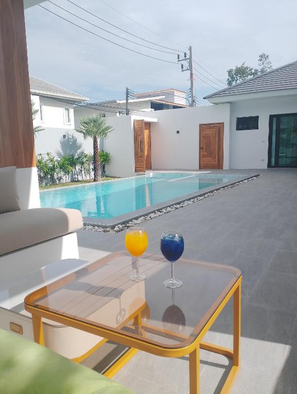 Πισίνα στο ή κοντά στο Emilie Villas