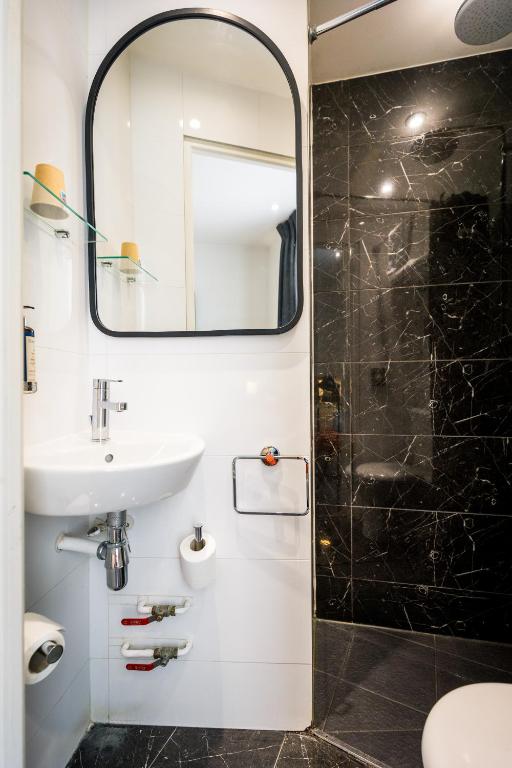 Hôtel Montparnasse Saint Germain - Resim 19