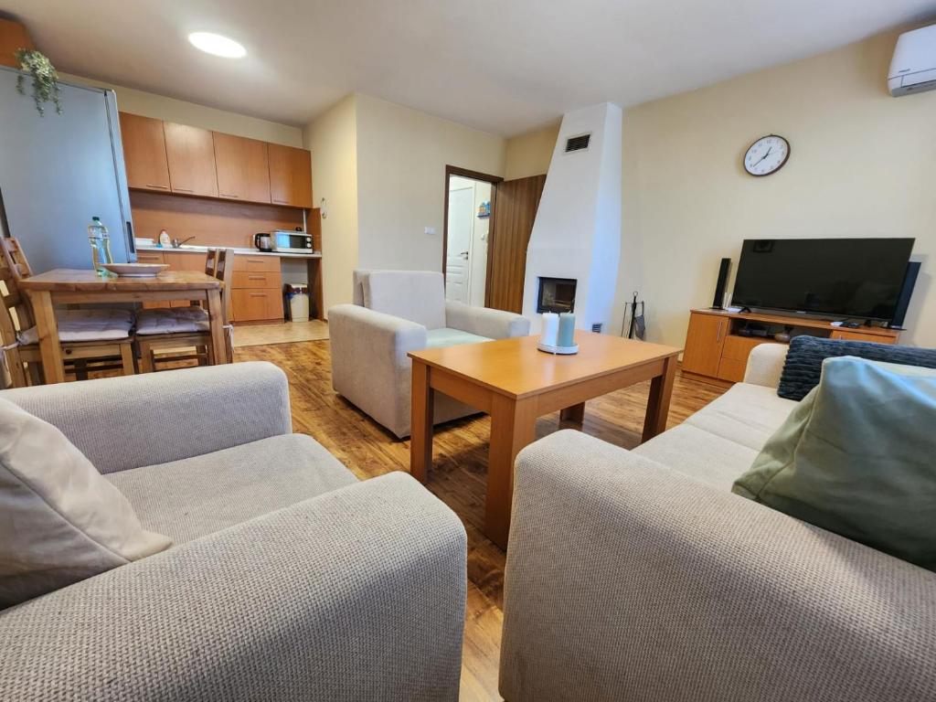 Mountain Dream apartment near ski road