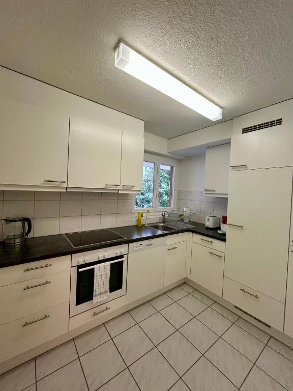 Chic Comfort in a Prime Zurich Location - Resim 4