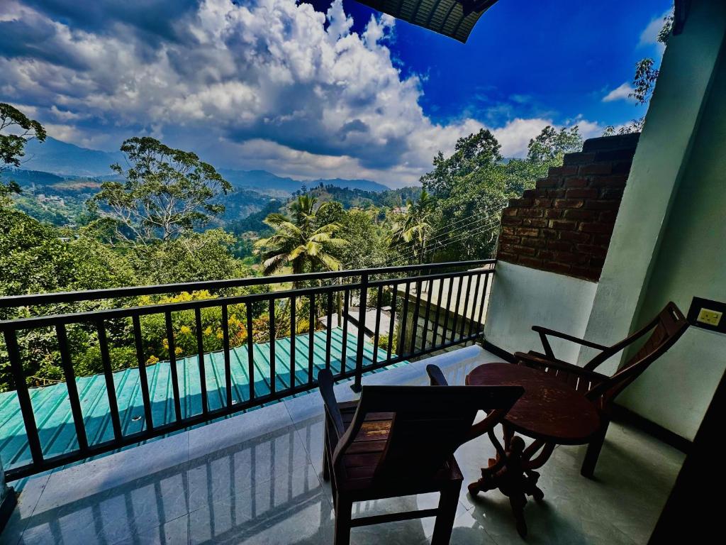 Shining Green View - 1