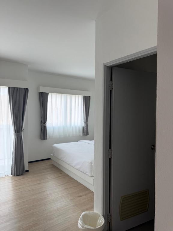 Jellyfish Residence Patong - Resim 26