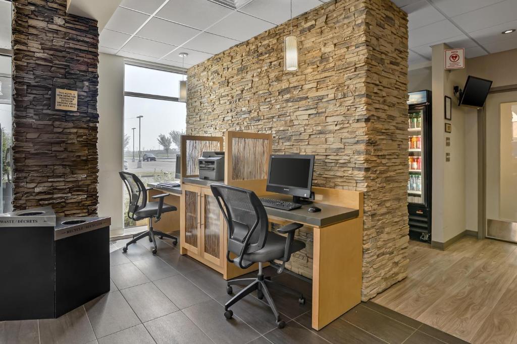 Best Western Plus Airport Inn & Suites - Resim 17