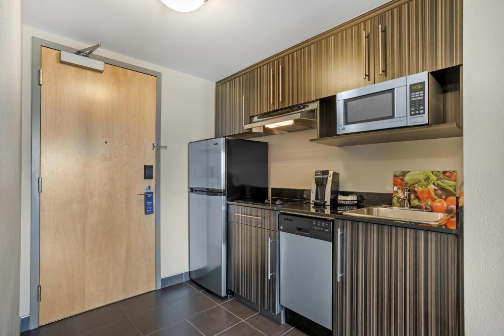 Best Western Plus Airport Inn & Suites - Resim 20