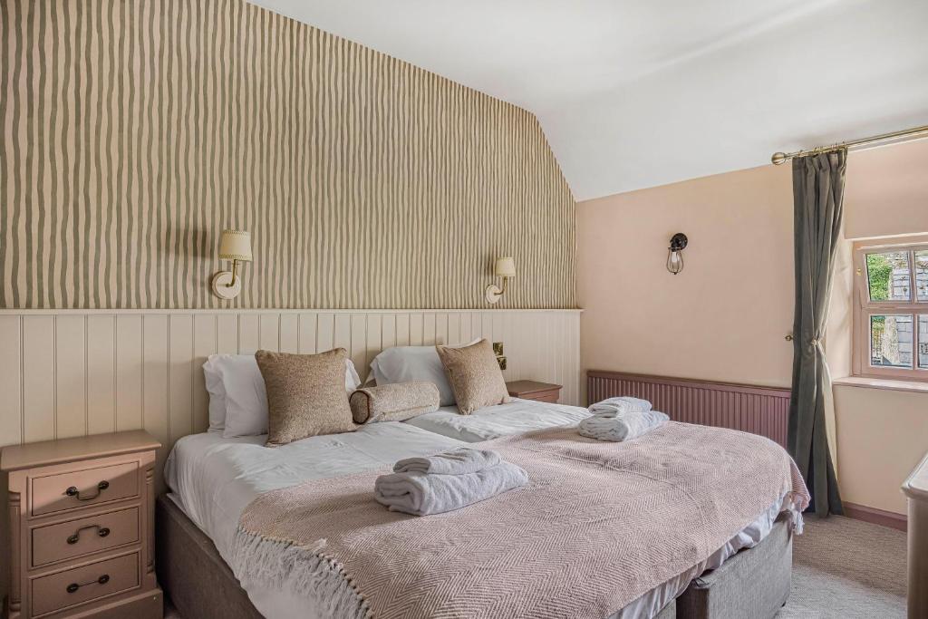 The Golden Pheasant Inn - Standard Twin Room