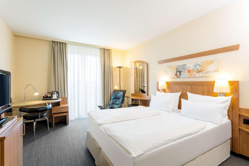 
Standard Double or Twin Room with View
