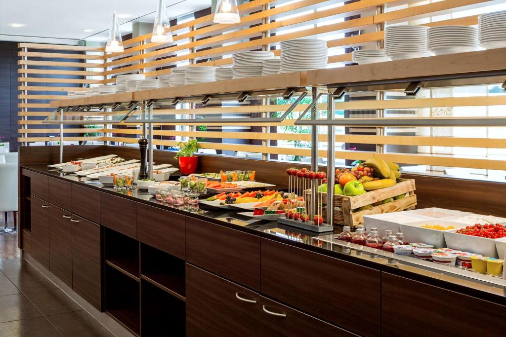 NH Hamburg Horner Rennbahn - Resim 6