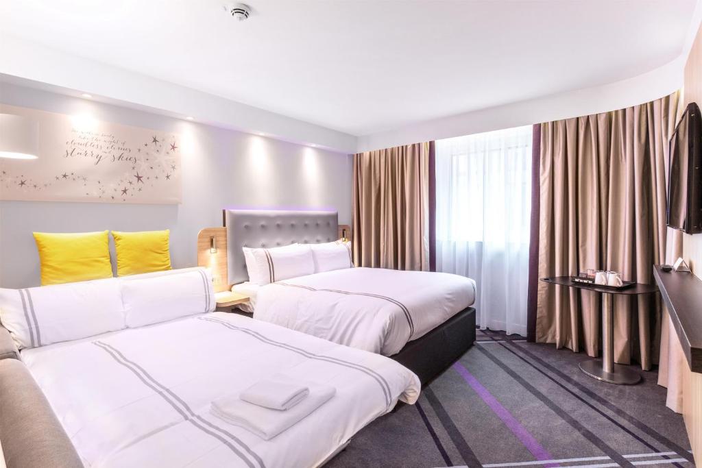 Premier Inn Hamburg City Hammerbrook - Resim 12