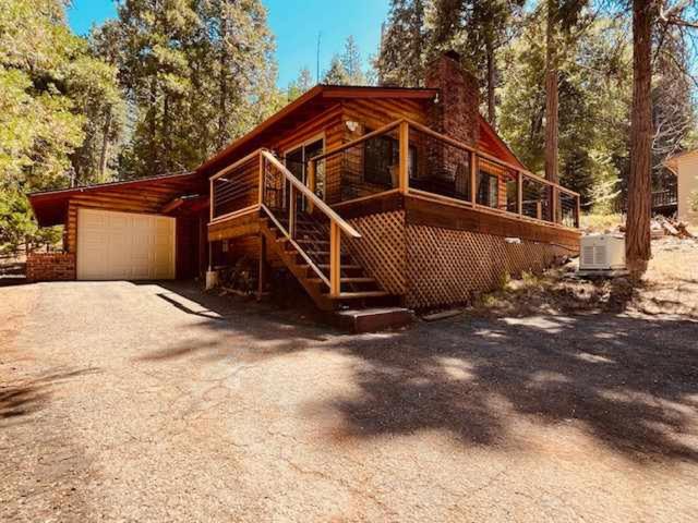 Φωτογραφία από το άλμπουμ του Centra Arnold Cabin office nook σε Arnold