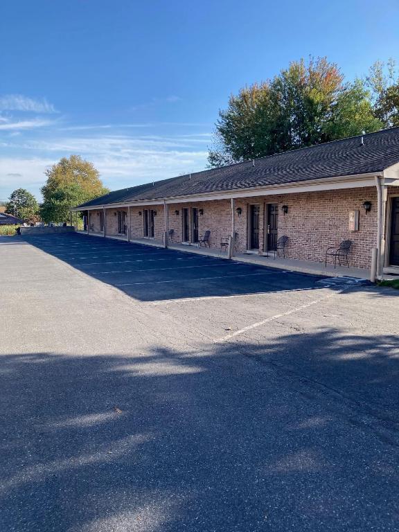 Country Squire Inn and Suites photo