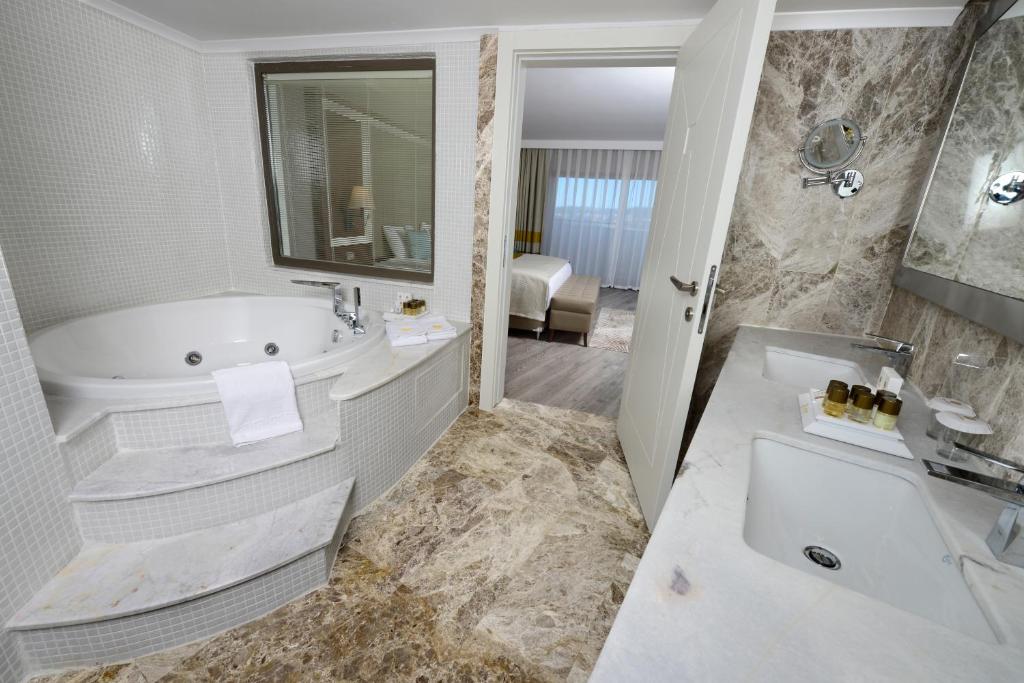 Koupelna v ubytování Wome Deluxe Hotel - Halal All Inclusive