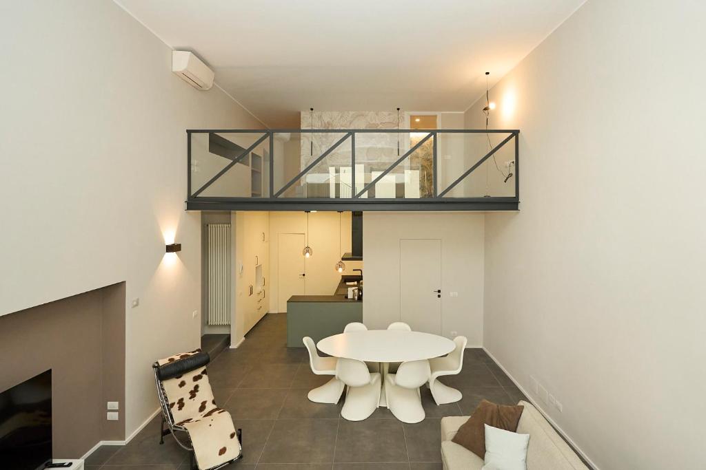 Posezení v ubytování Navigli-Duomo, Luxury Modern Loft