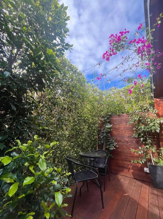 Modern home in prime location! - Resim 10