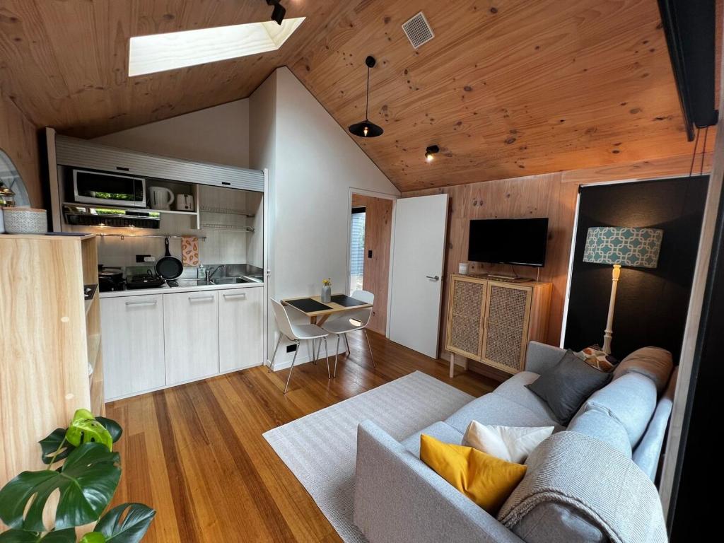 Modern home in prime location! - Resim 4