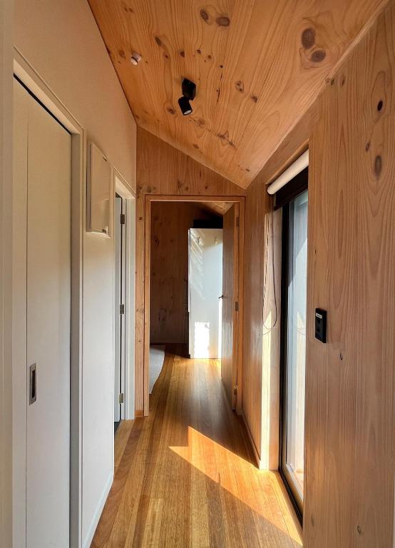 Modern home in prime location! - Resim 17