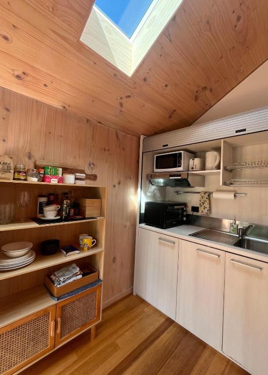 Modern home in prime location! - Resim 20