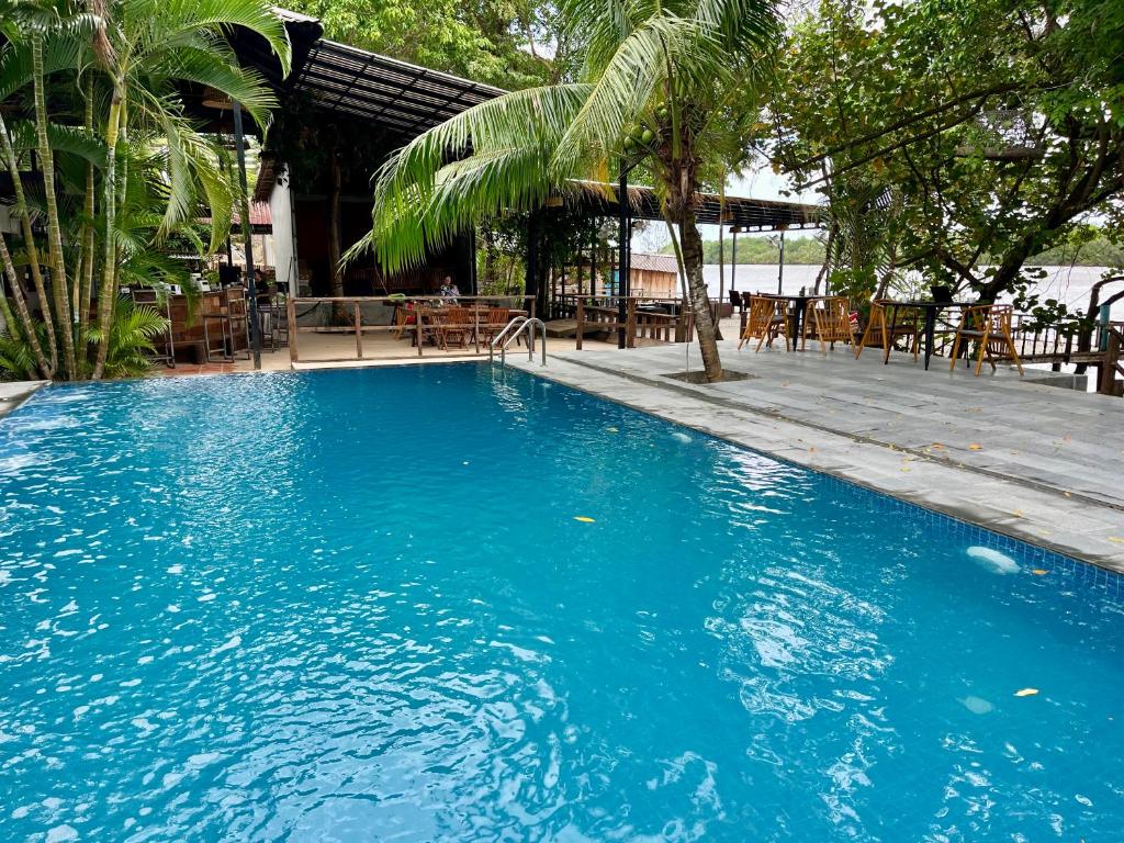 Piscina a River Nest Hostel o a prop