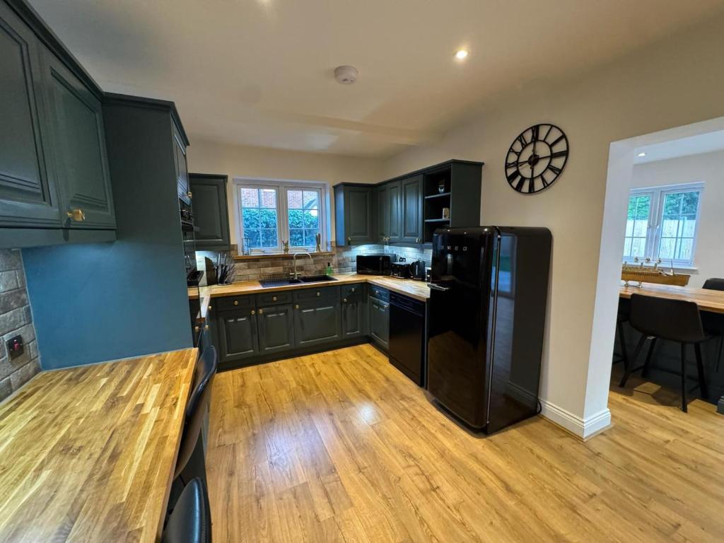 Galeriebild der Unterkunft Brentwood Essex Work and Family Accommodation with 4 Ensuites and Secure Parking in Brentwood