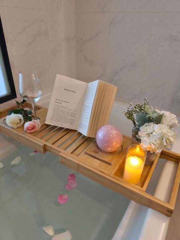 
Lanna Art Bath Lover
