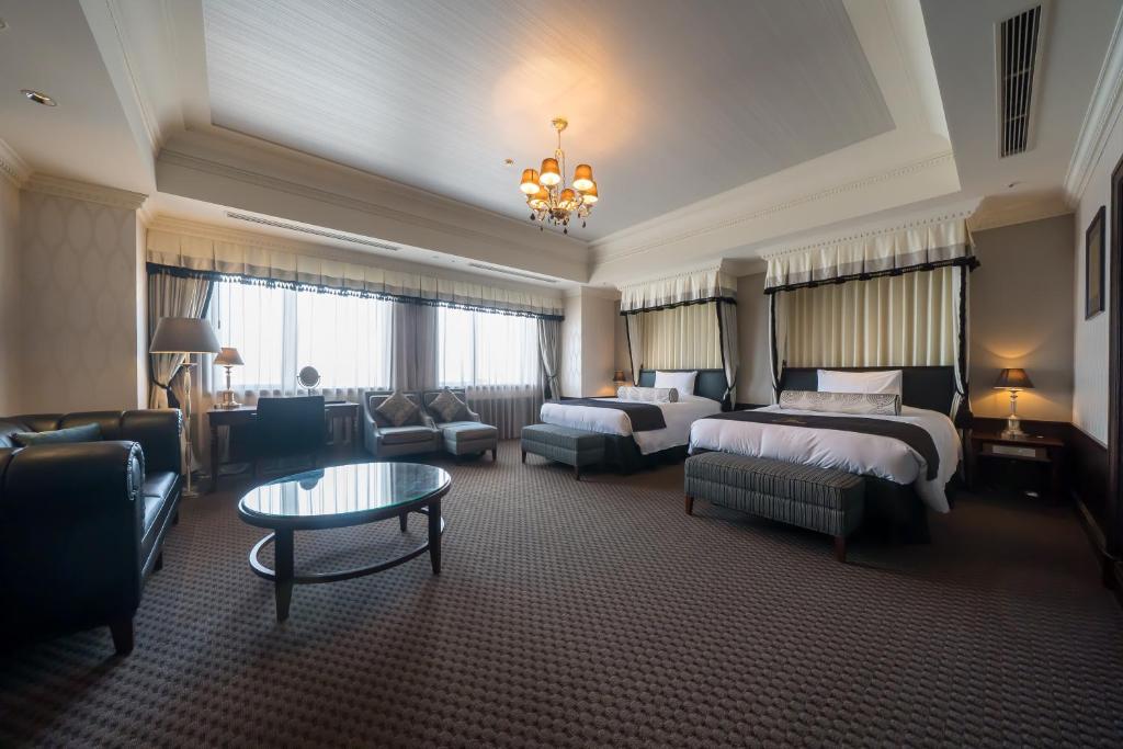 Hotel Monterey Grasmere Osaka - 