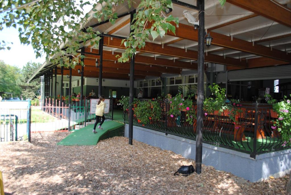 A garden outside Hotel Kormorán