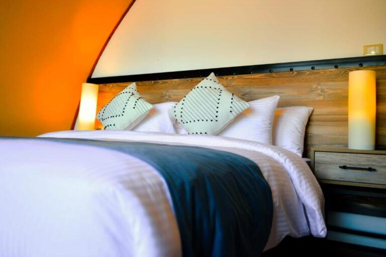 Ένα ή περισσότερα κρεβάτια σε δωμάτιο στο Luxury Spiral Camp