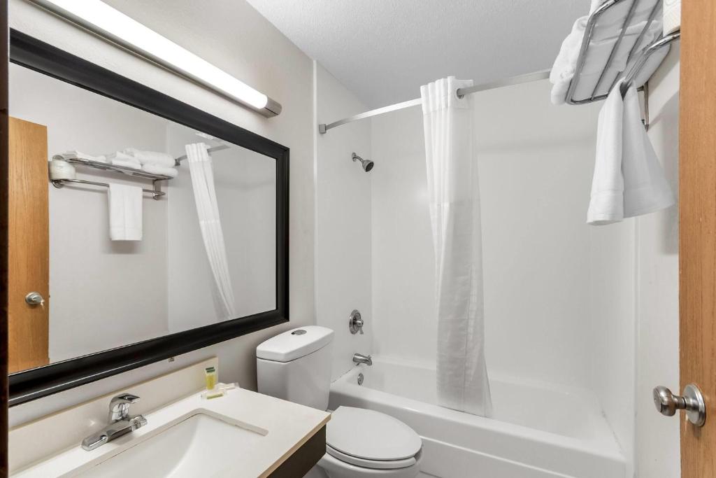 Super 8 by Wyndham Dumfries/Quantico - Suite Studio Avec 2 Lits Queen-Size - Non-Fumeurs