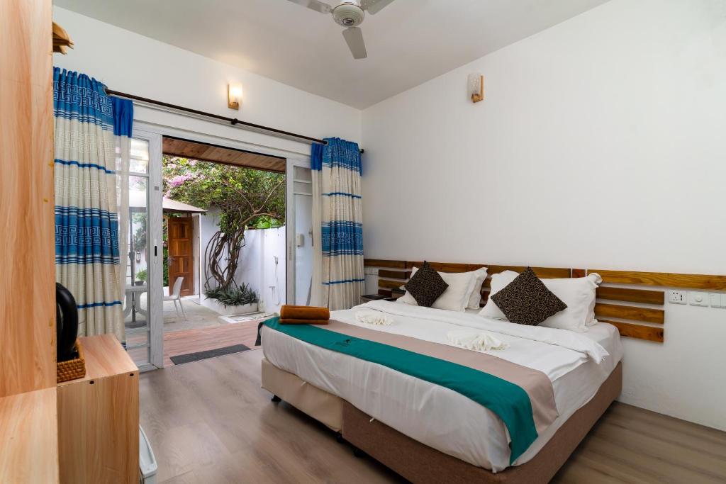 Quicksand Rasdhoo - 1