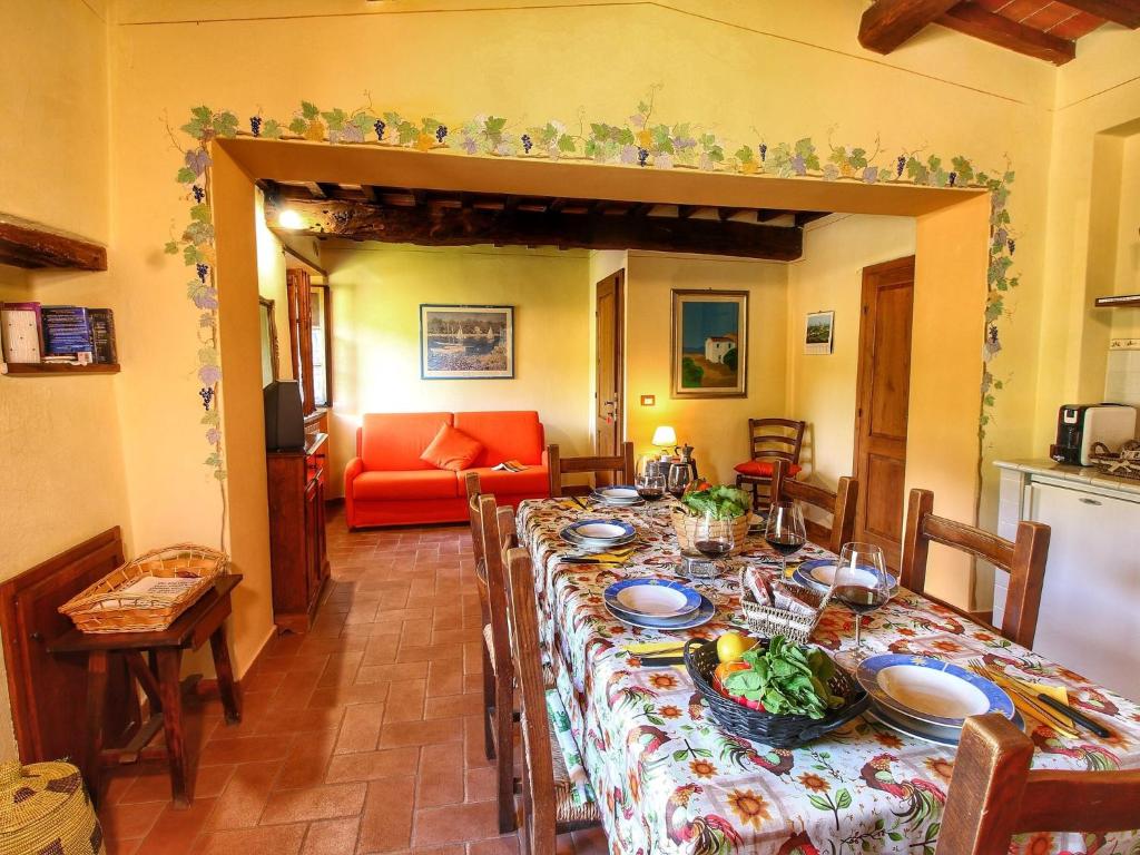 Posezení v ubytování Farmhouse in Tuscany near Albola Castle