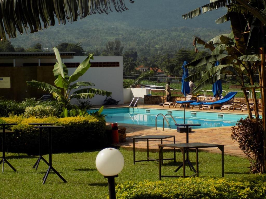 Het zwembad bij of vlak bij Mount Elgon Hotel & Spa Mbale