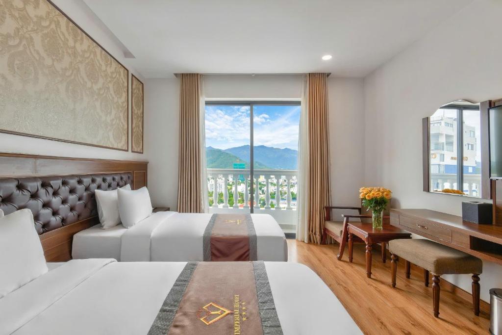 Phòng Deluxe Có Ban Công Nhìn Ra Thành Phố