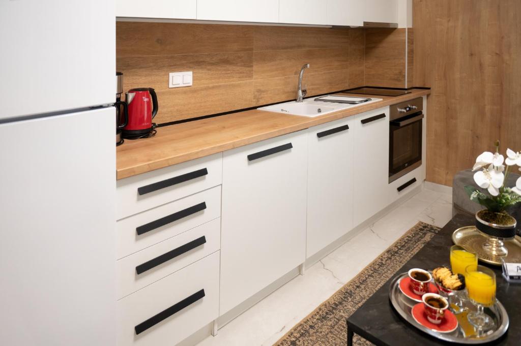 ALEXANDRA Boutique Residence Downtown - Resim 21