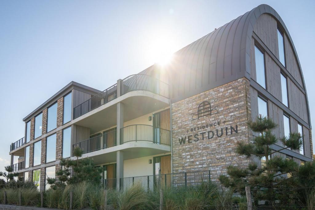 Το κτήριο όπου στεγάζεται  το διαμέρισμα