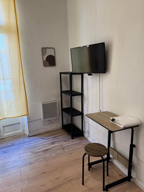 
Single Room with Shower
