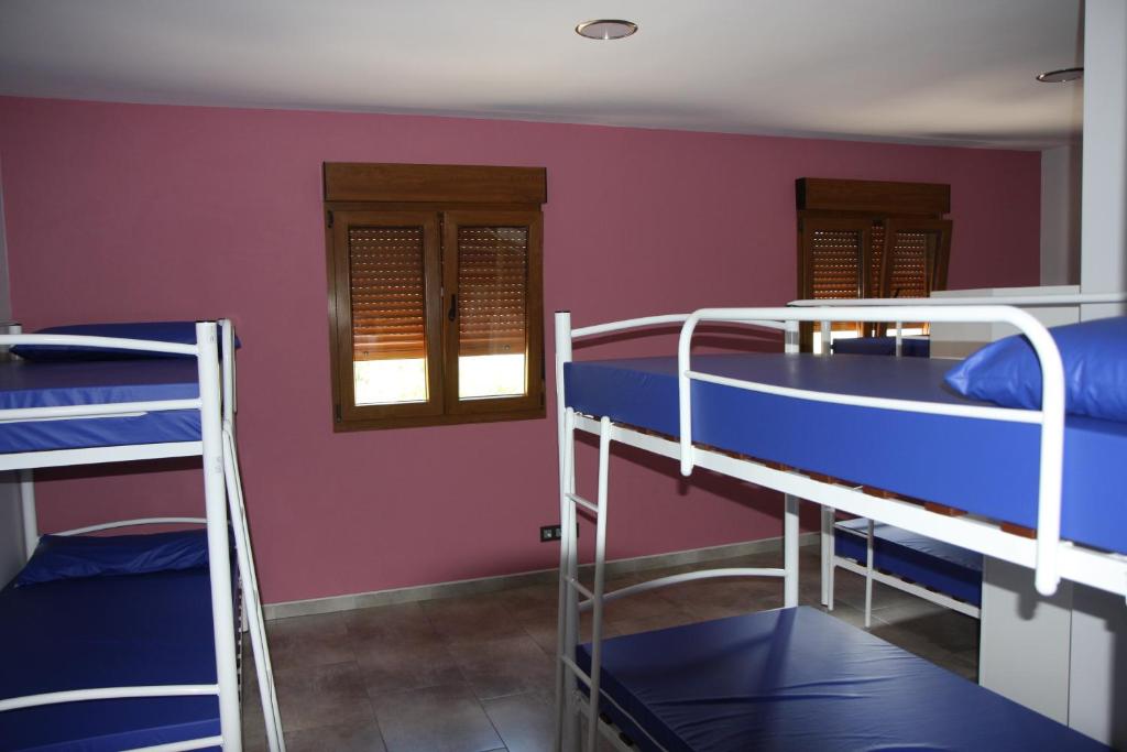 Albergue Outeiro, Palas de Rei , Spain - Booking.com