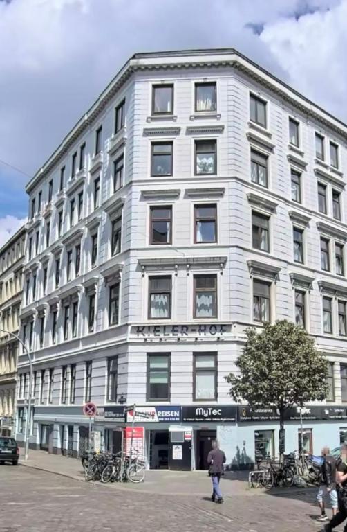 Hotel Kieler Hof - Hamburg Central Station - Resim 1