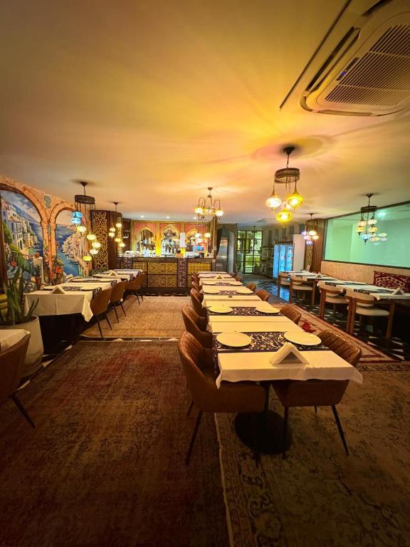 Le Maroc Hotel Patong - Resim 9