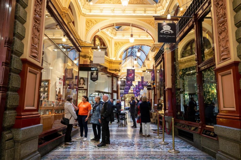 Hotel Indigo Melbourne Little Collins - Resim 43