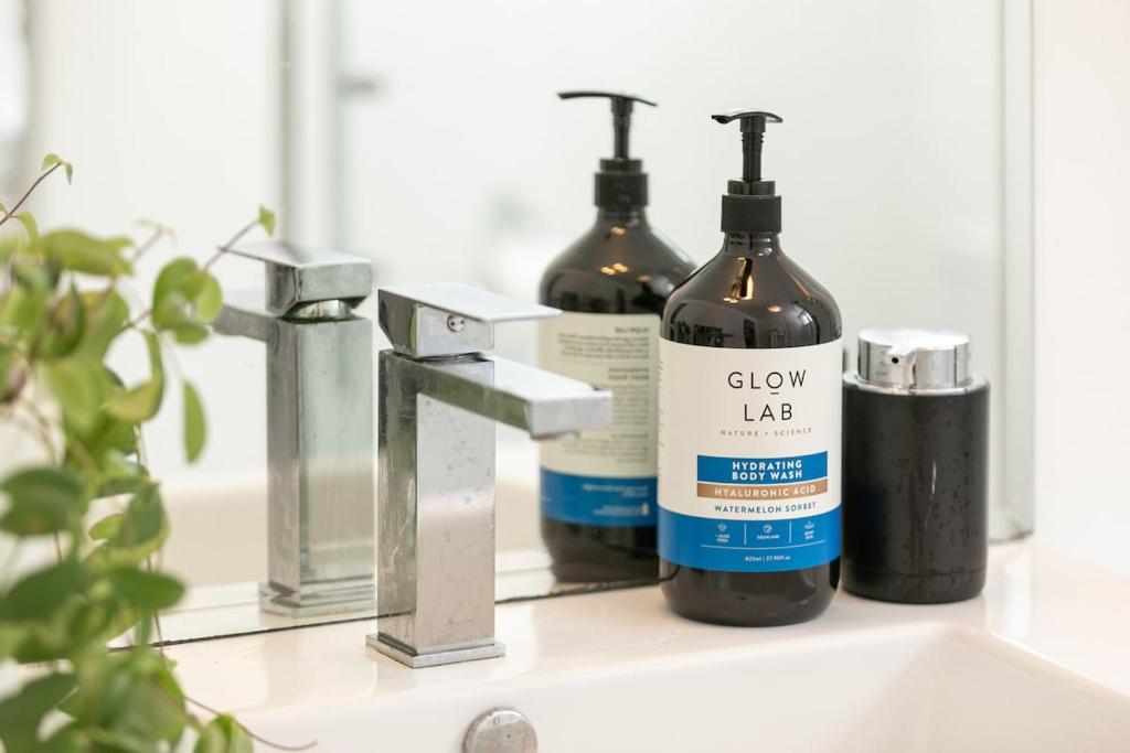 Leafy Wadestown Retreat Near CBD, Stadium, Ferry and Free Double Garage - Resim 27