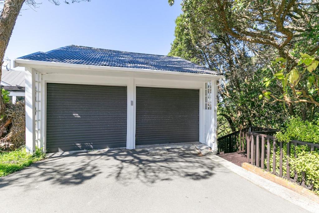 Leafy Wadestown Retreat Near CBD, Stadium, Ferry and Free Double Garage - Resim 34