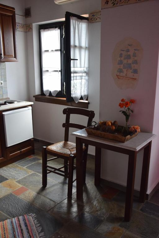 Kuchnia lub aneks kuchenny w obiekcie Vera's Traditional House