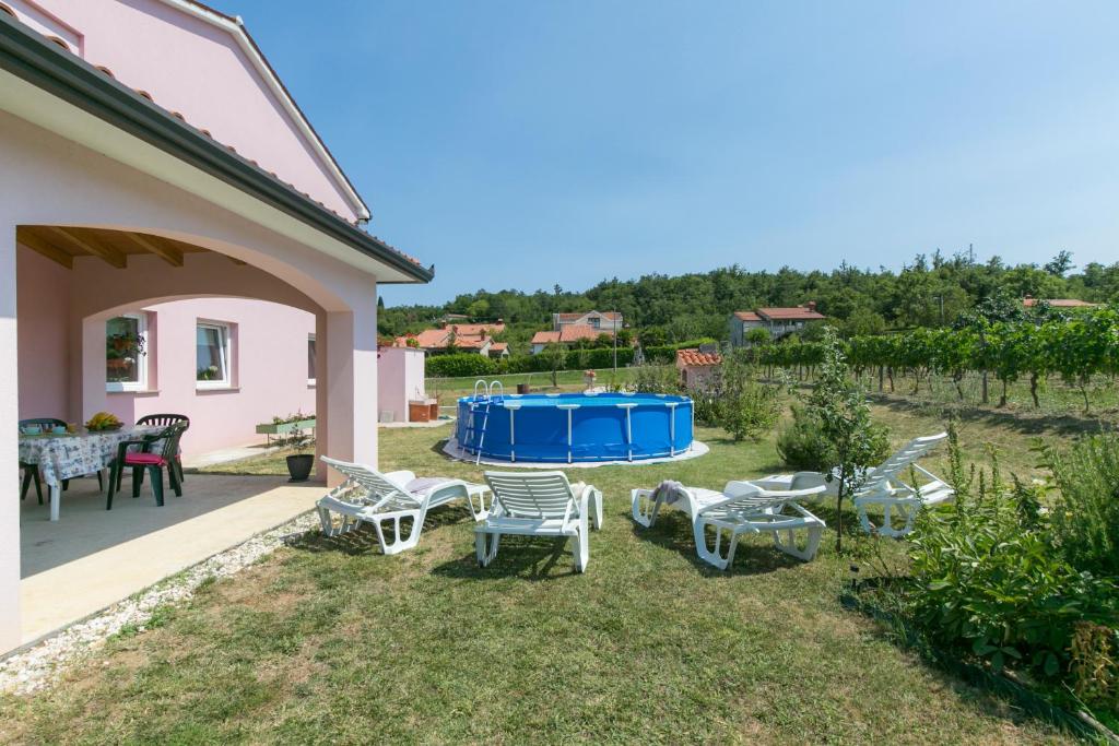 Zdjęcie z galerii obiektu Apartment Elina w mieście Labin
