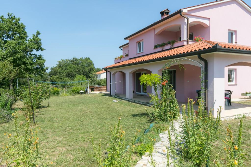 Zdjęcie z galerii obiektu Apartment Elina w mieście Labin