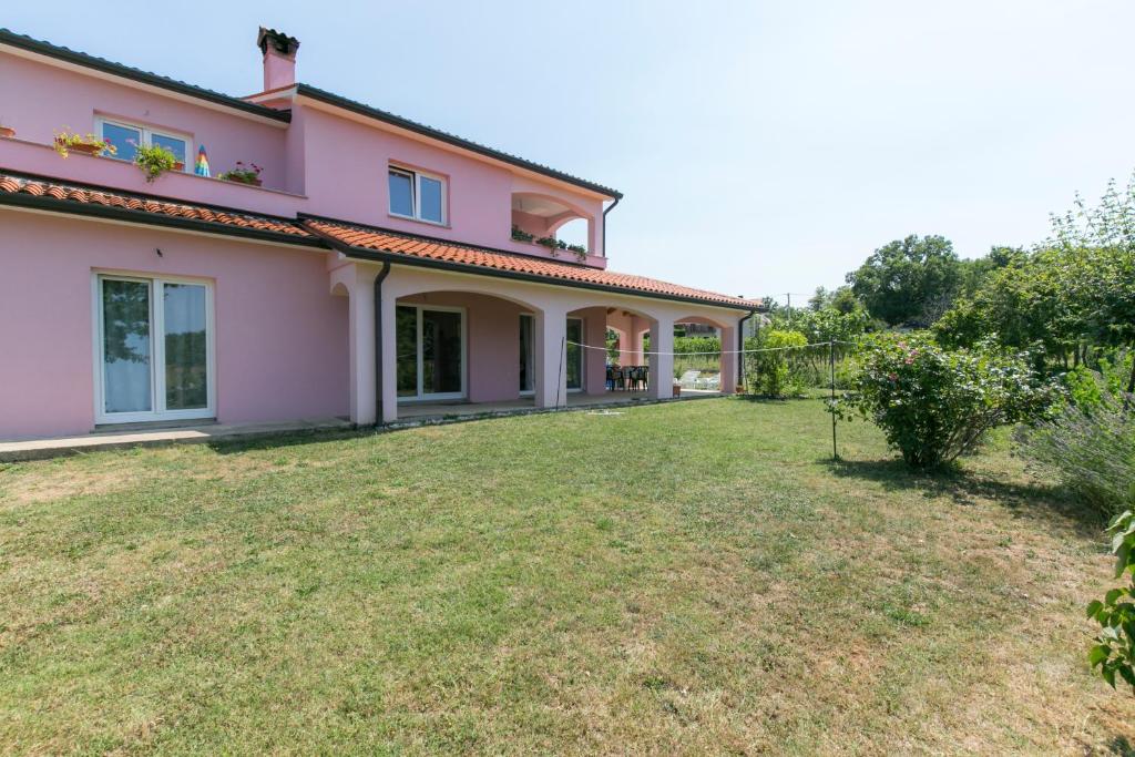 Zdjęcie z galerii obiektu Apartment Elina w mieście Labin