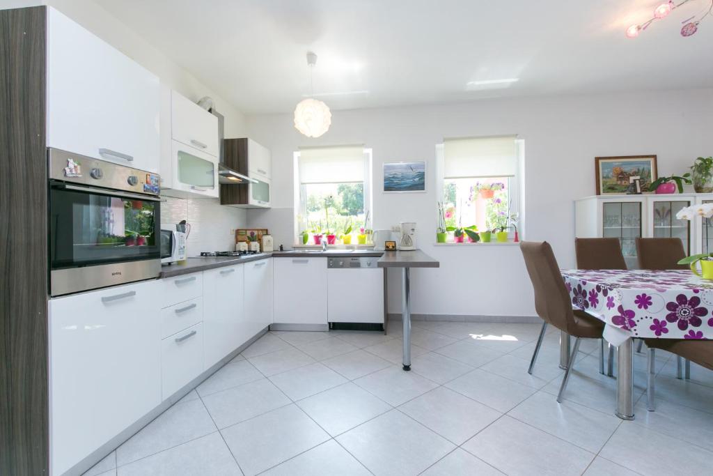 Zdjęcie z galerii obiektu Apartment Elina w mieście Labin