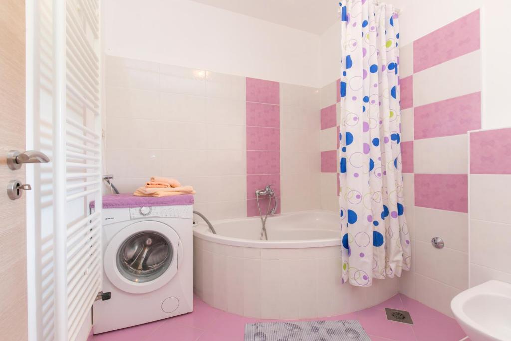 Zdjęcie z galerii obiektu Apartment Elina w mieście Labin