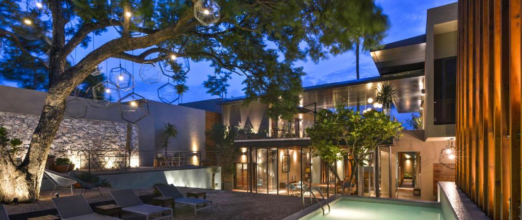 Bazén v ubytování Hotel Criol nebo v jeho okolí