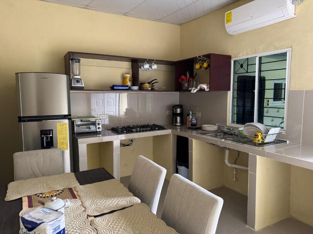 Kuchyň nebo kuchyňský kout v ubytování Relax House