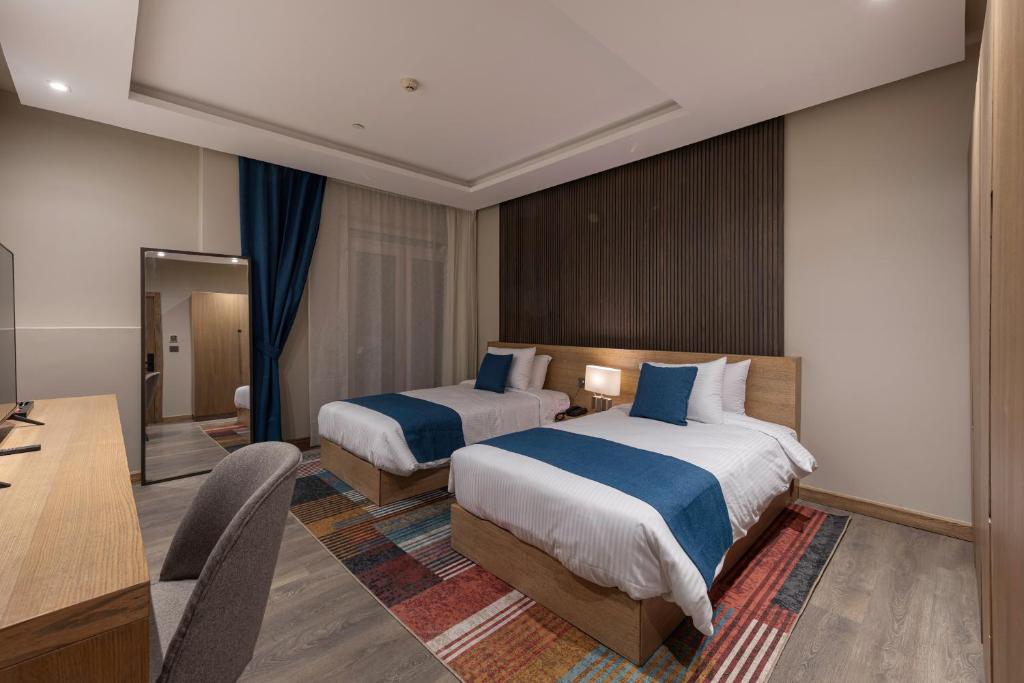 Riverside Hotel - 14