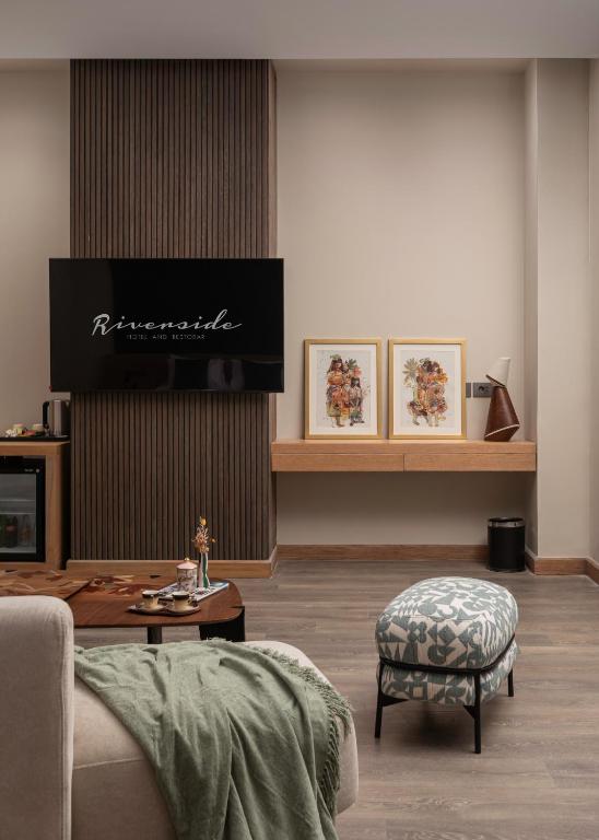 Riverside Hotel - 18